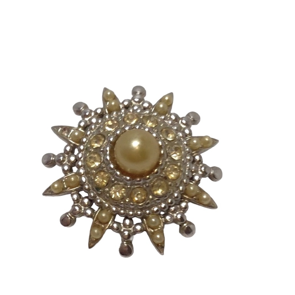 💚 Vintage Cora gold/silver tone Brooch with faux pearl